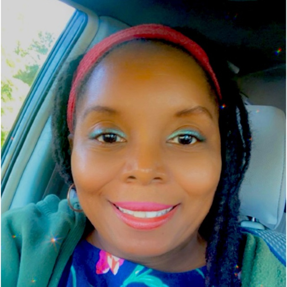 Meet your Posher, Crystal